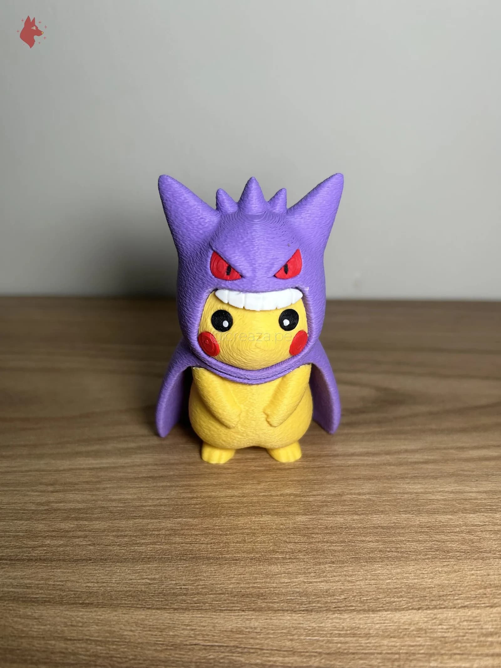 Pikachu con Capa de Gengar personalizado — Creaza Perú
